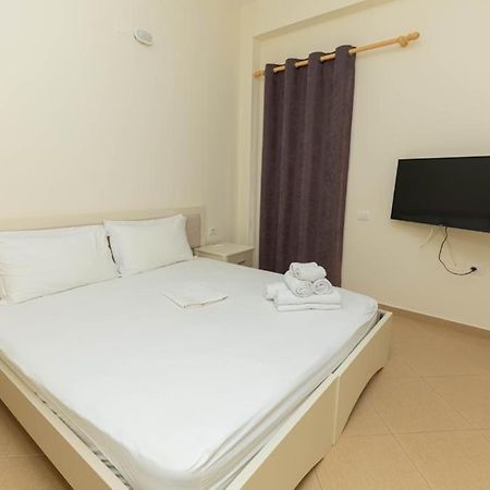 Premier Guest House Vlorë Exteriör bild
